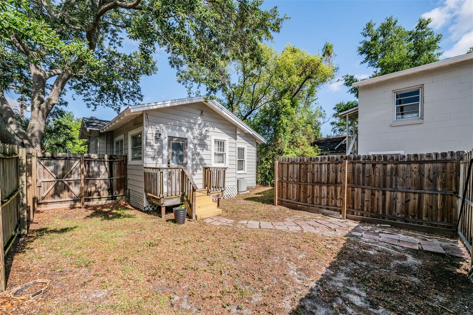 WESTERN HEIGHTS - Residential