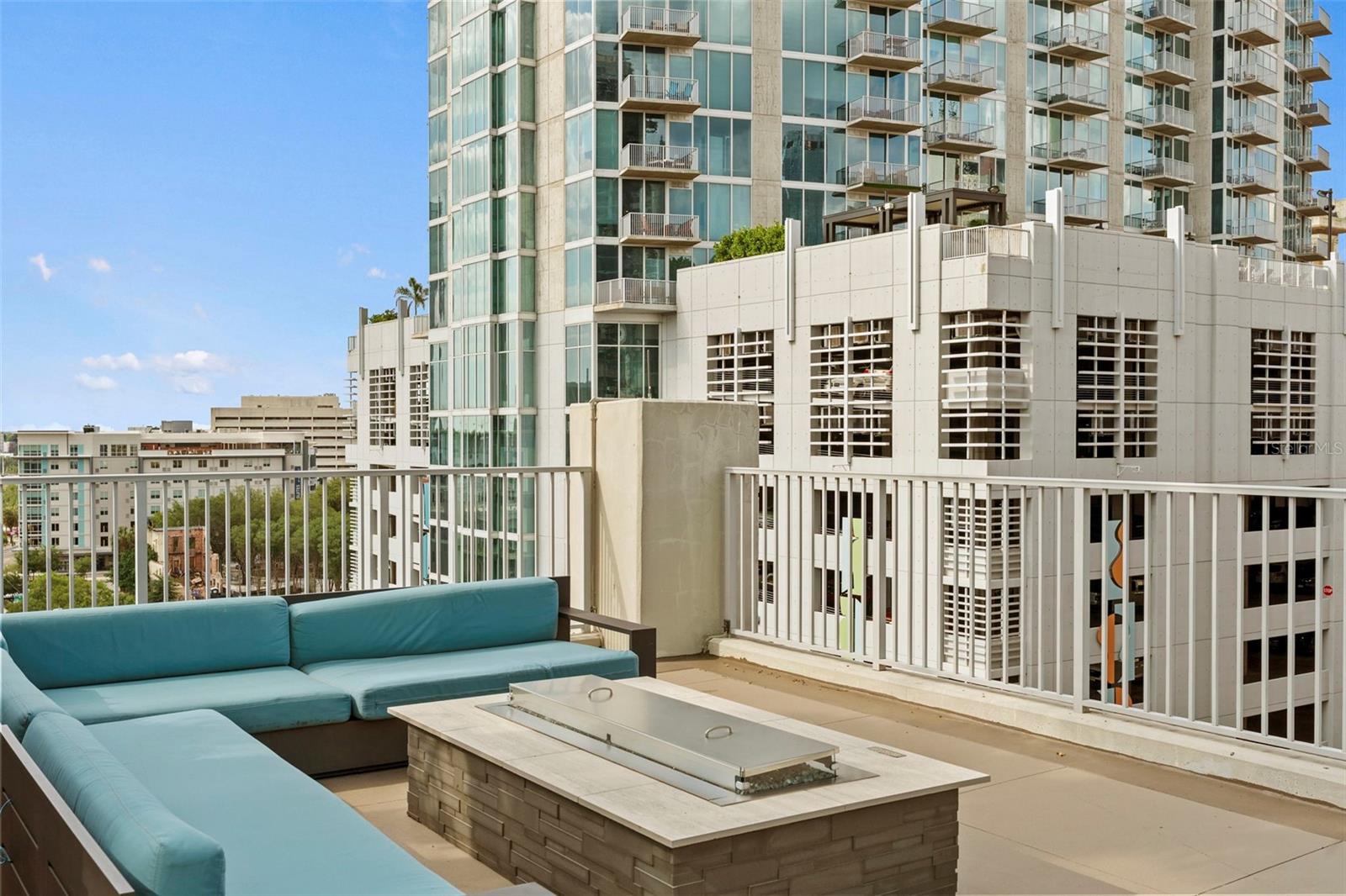 SKYPOINT A CONDO - Residential