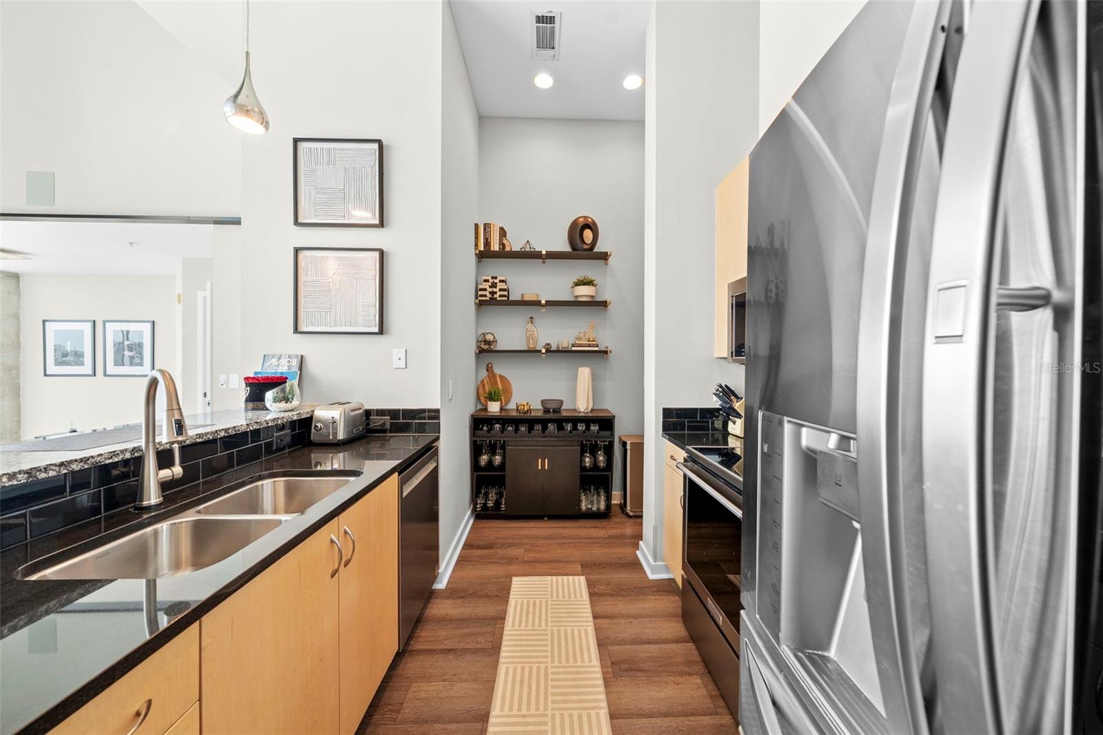 SKYPOINT A CONDO - Residential