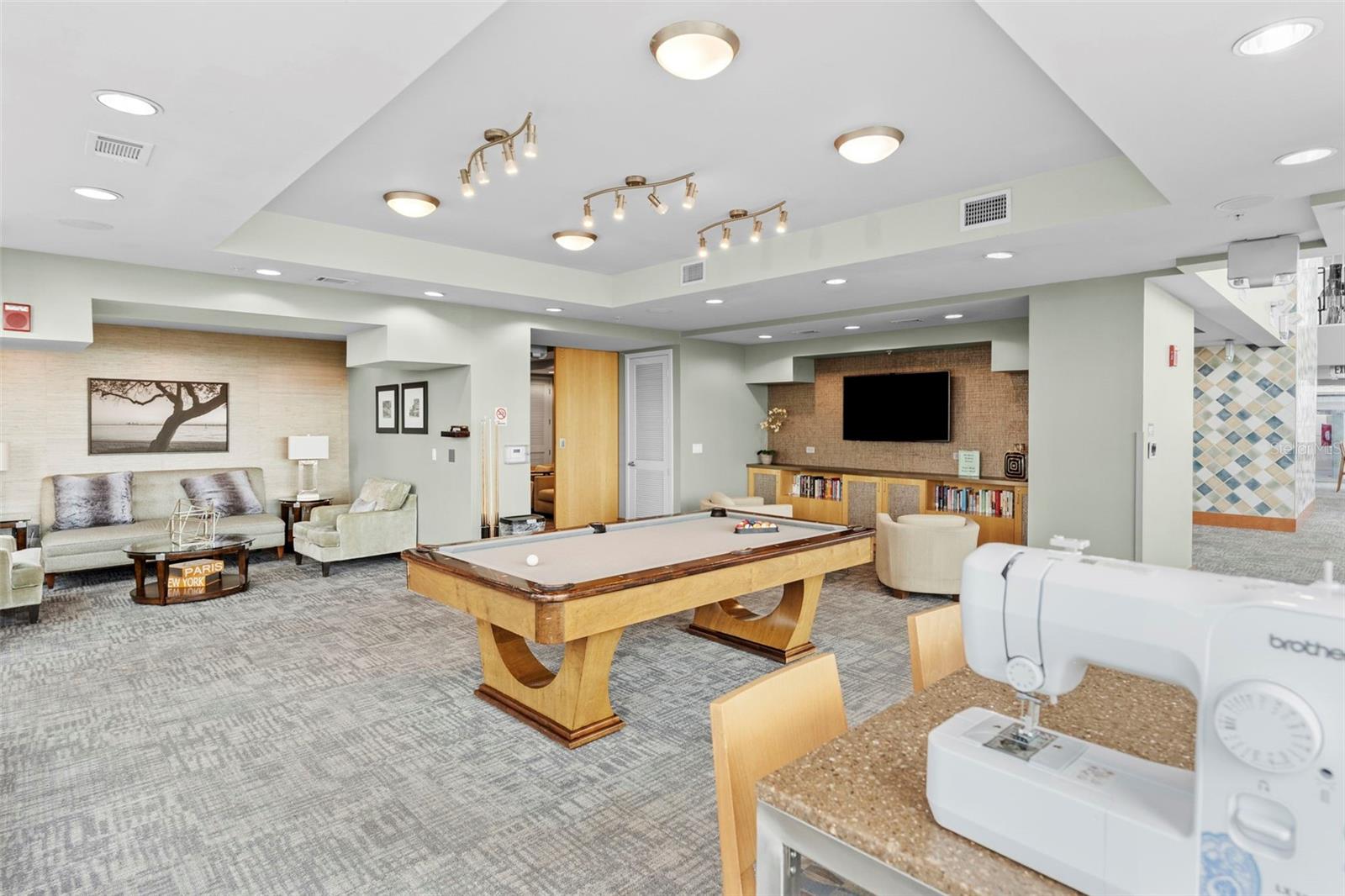SKYPOINT A CONDO - Residential
