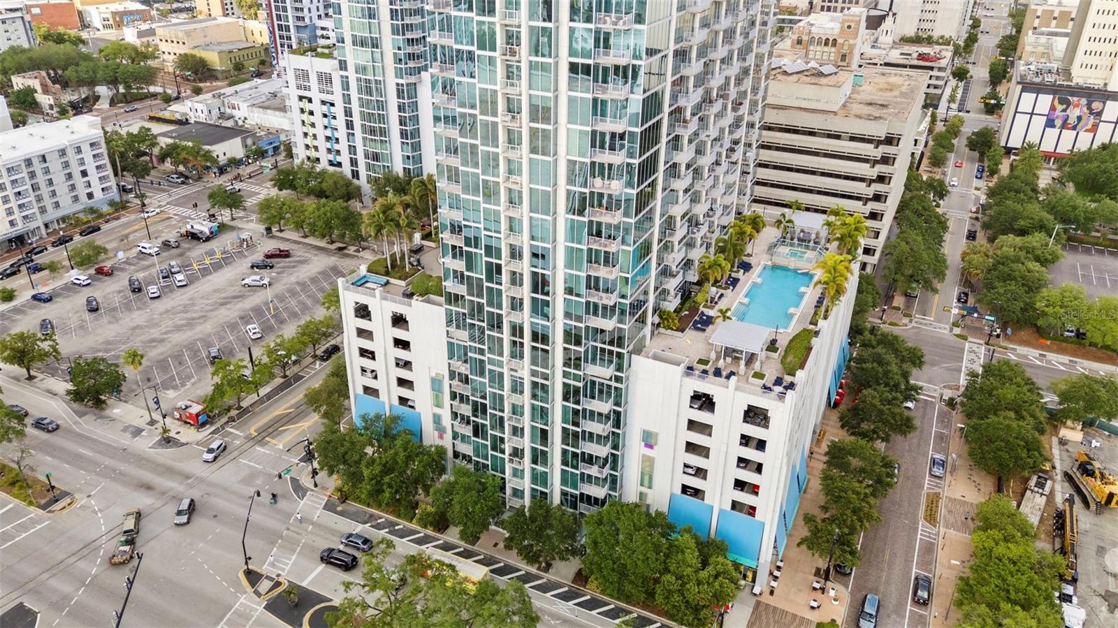 SKYPOINT A CONDO - Residential