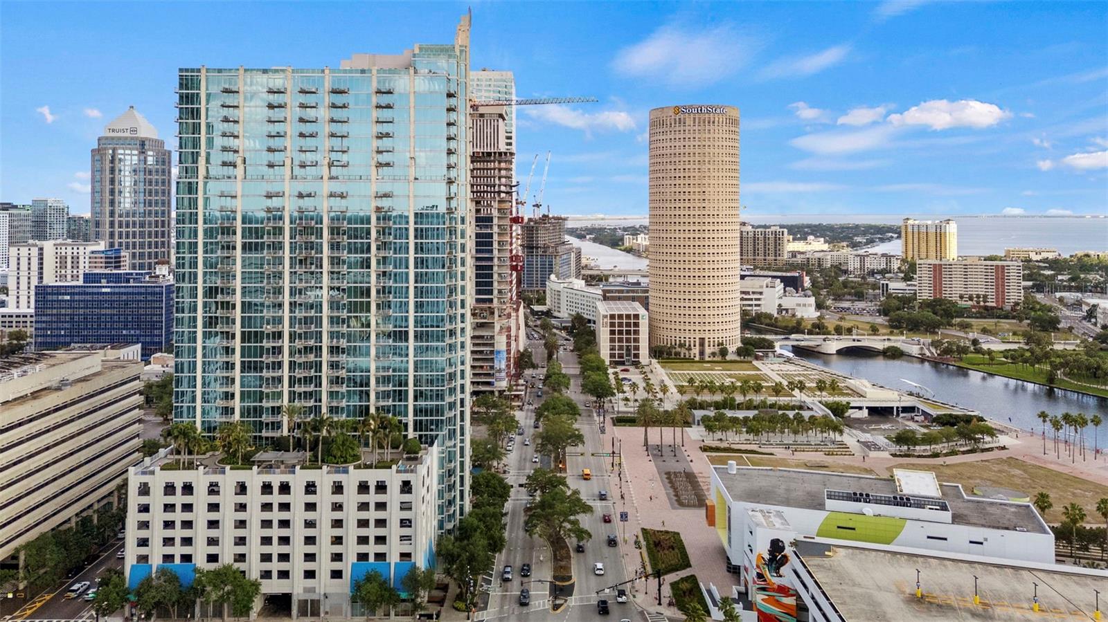SKYPOINT A CONDO - Residential
