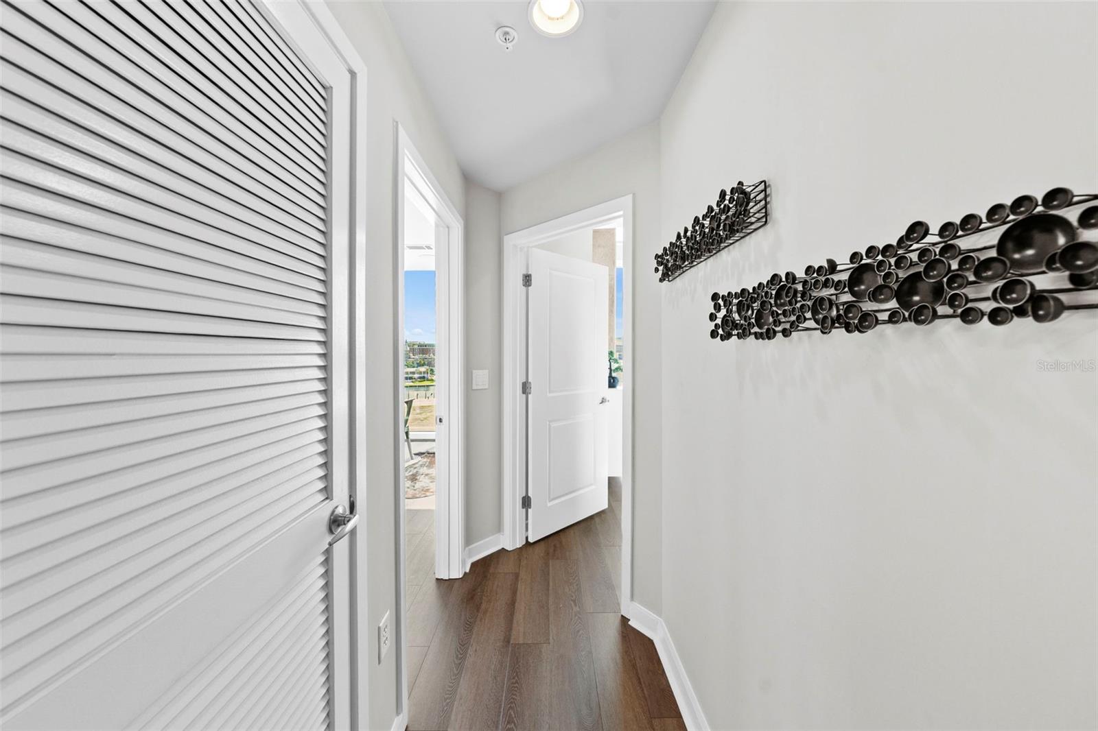 SKYPOINT A CONDO - Residential