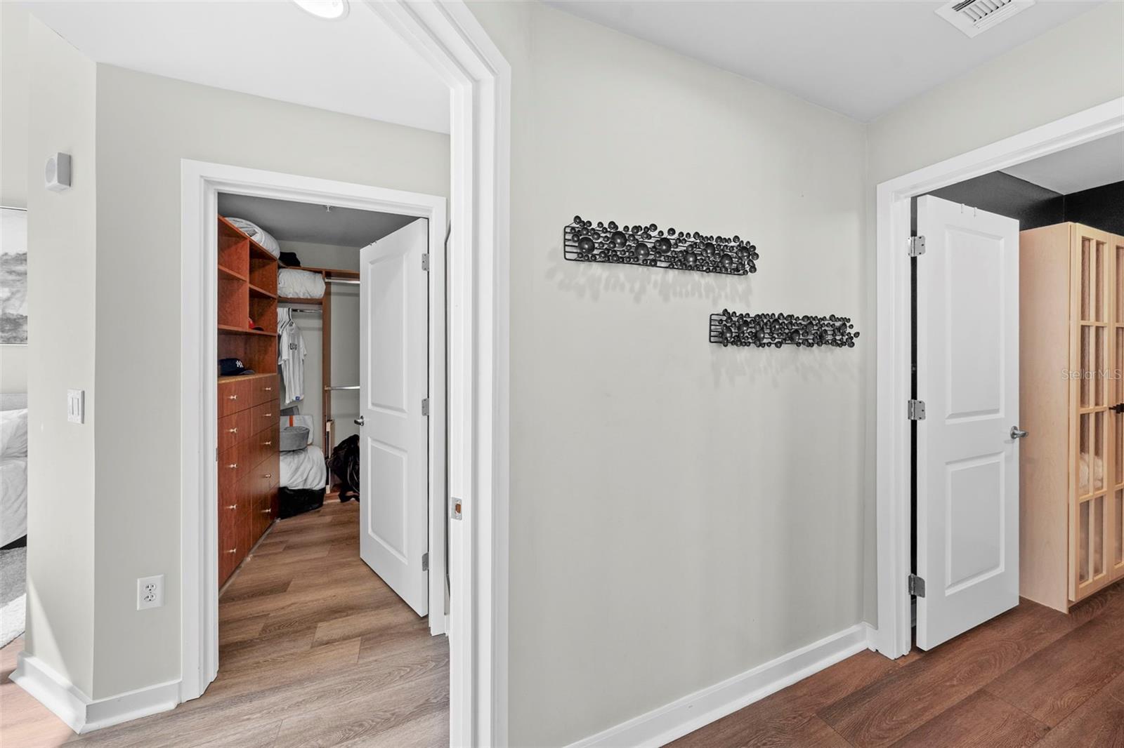SKYPOINT A CONDO - Residential