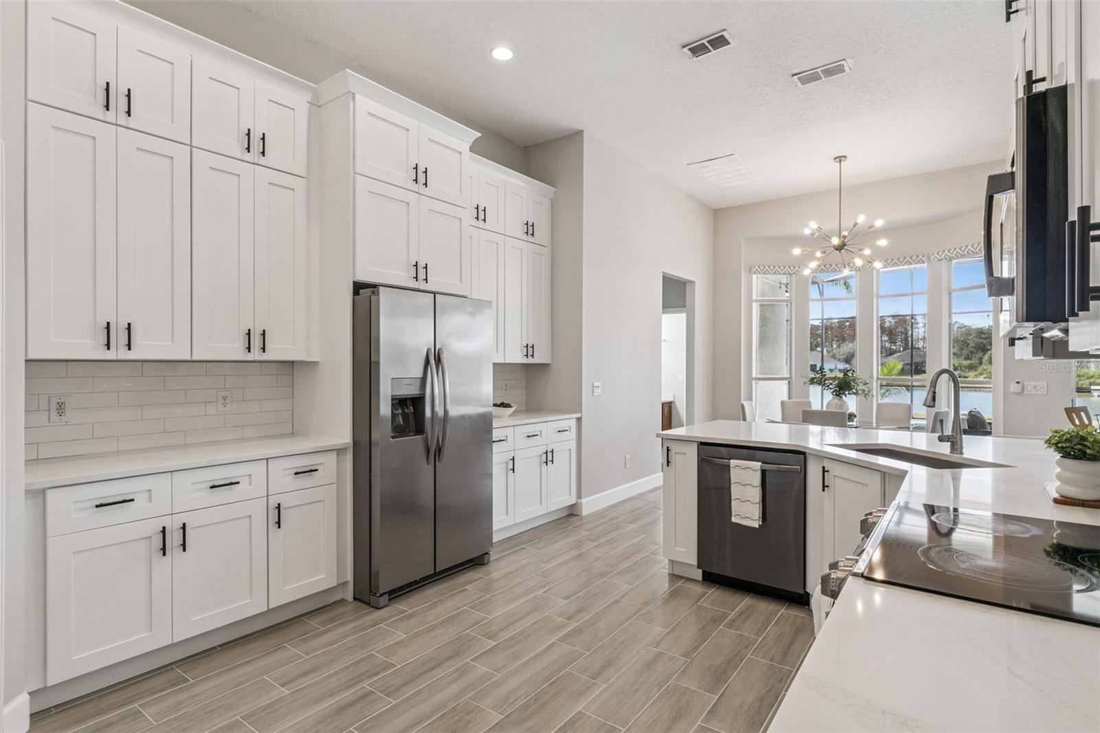 WINTERMERE POINTE PH 02 46/141 - Residential