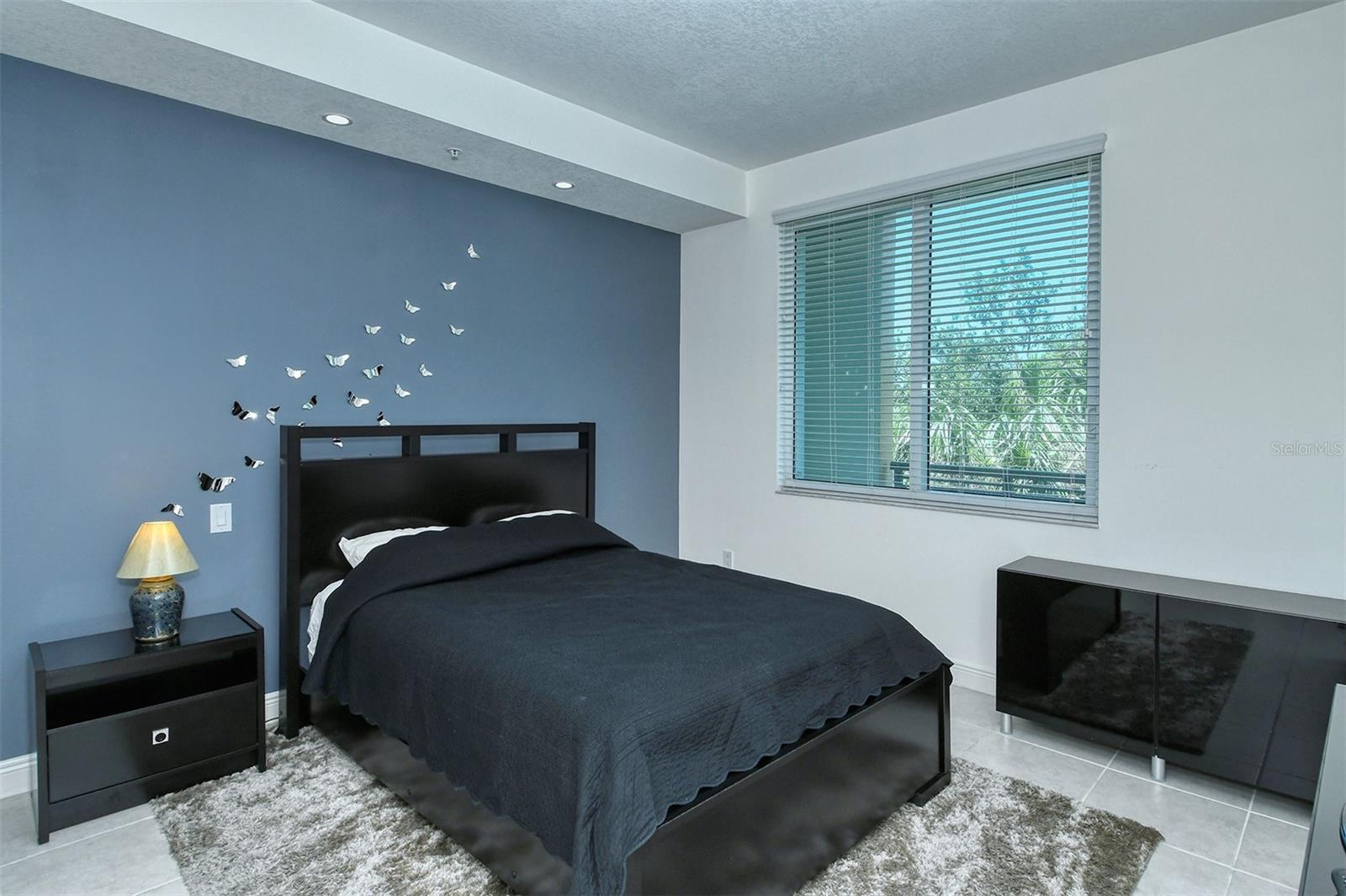 ALINARI - Residential Lease