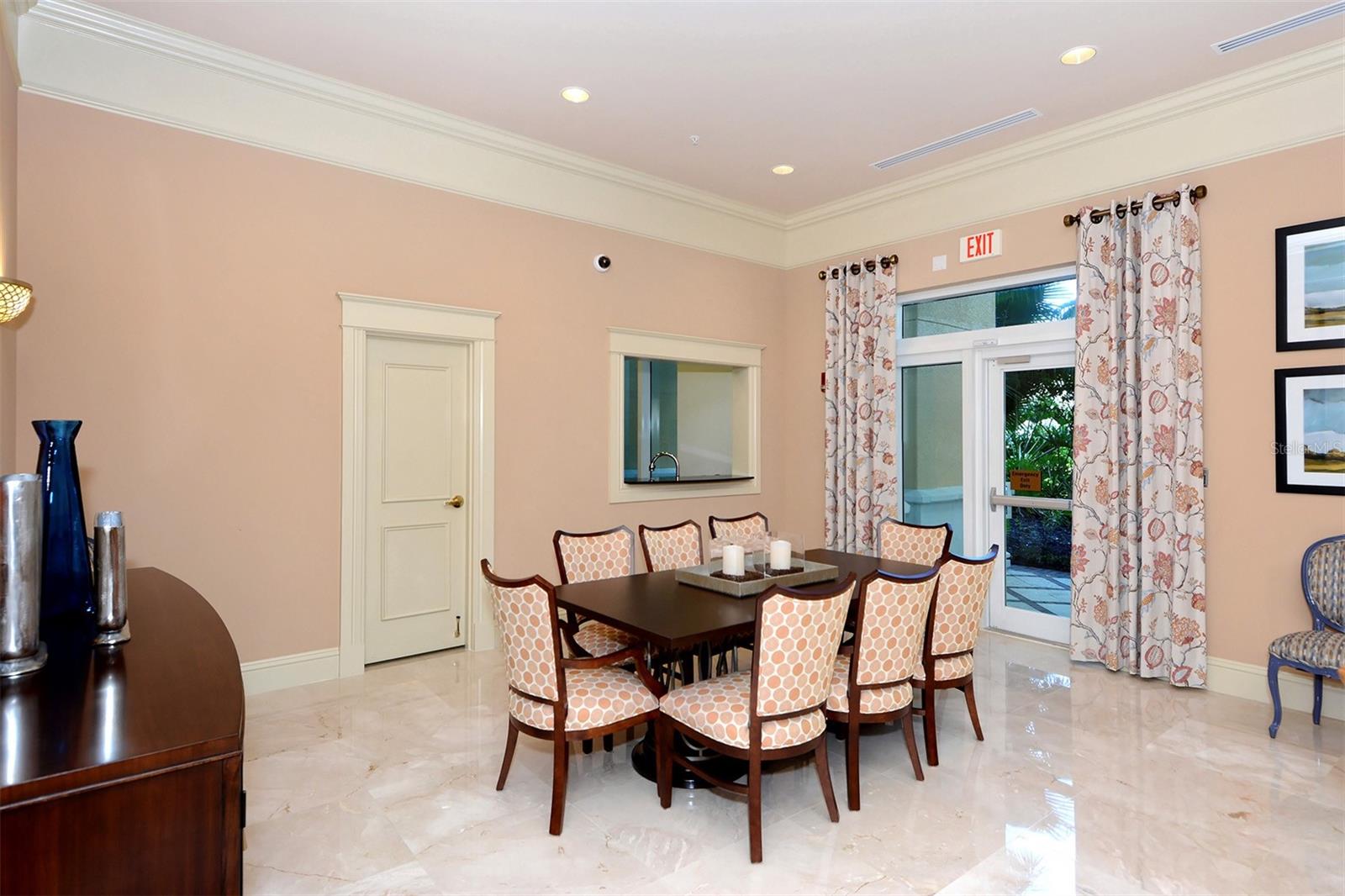 ALINARI - Residential Lease