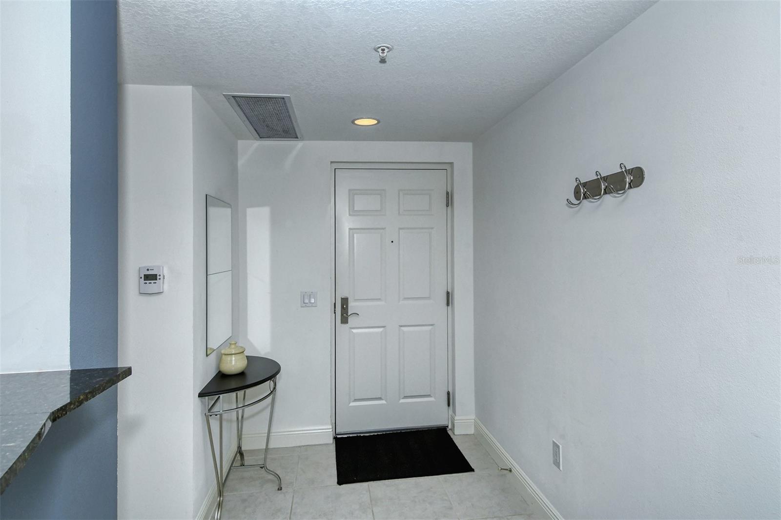 ALINARI - Residential Lease