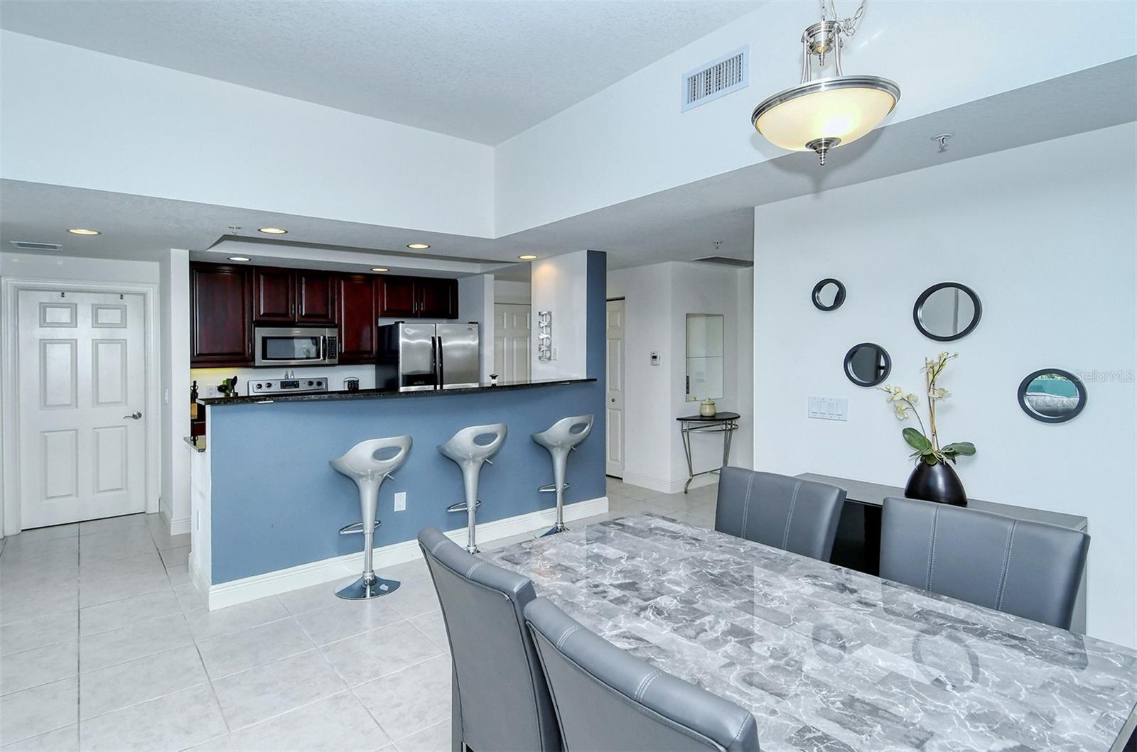 ALINARI - Residential Lease