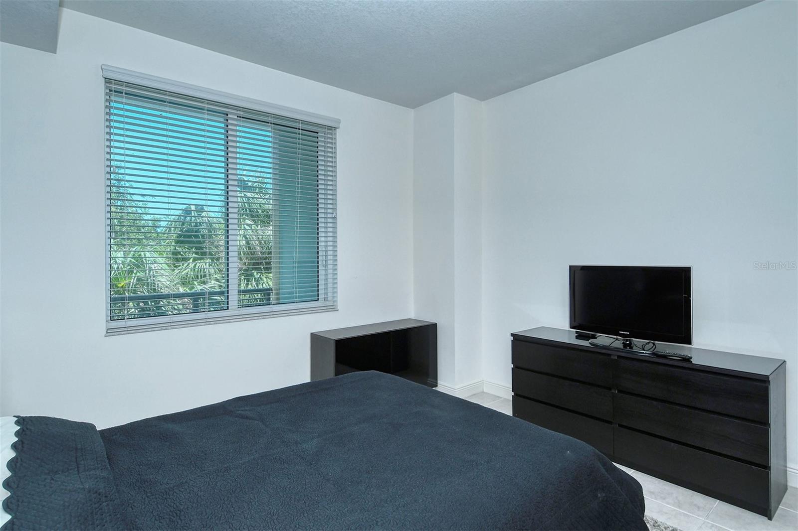 ALINARI - Residential Lease