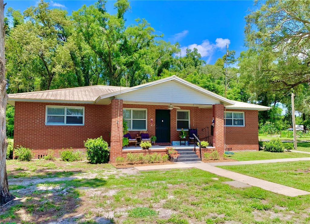 Photo of 15770 NW 60th Avenue, Chiefland, FL 32626 (MLS # GC541670)