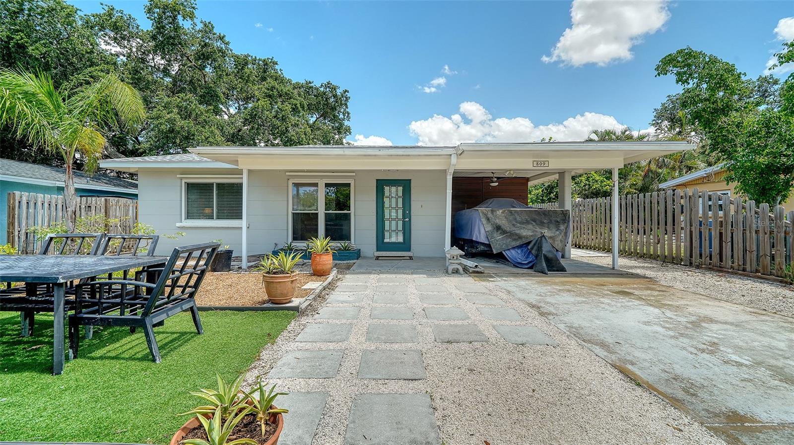 809 40TH STREET