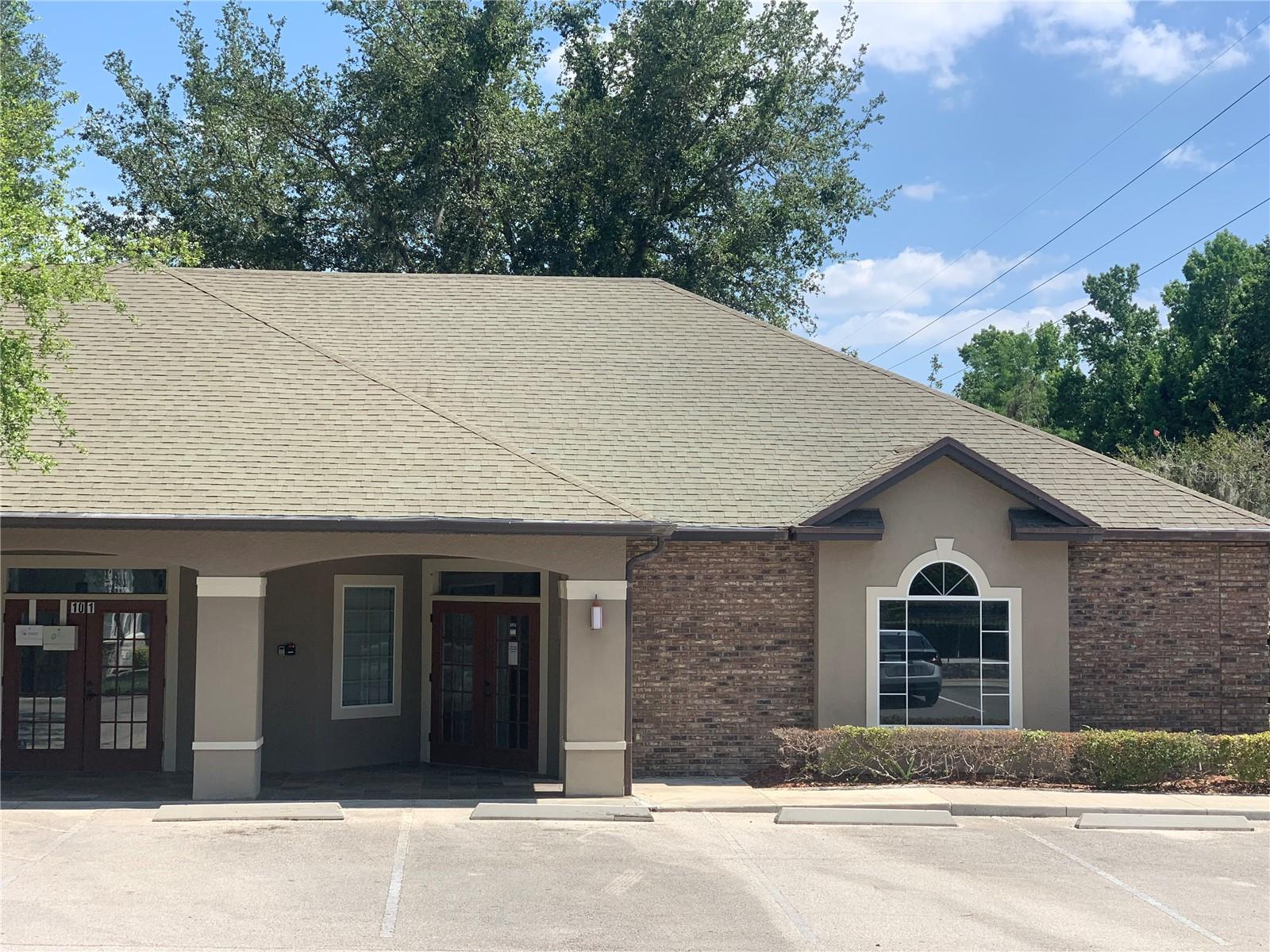 WINDSORMERE - Commercial Lease