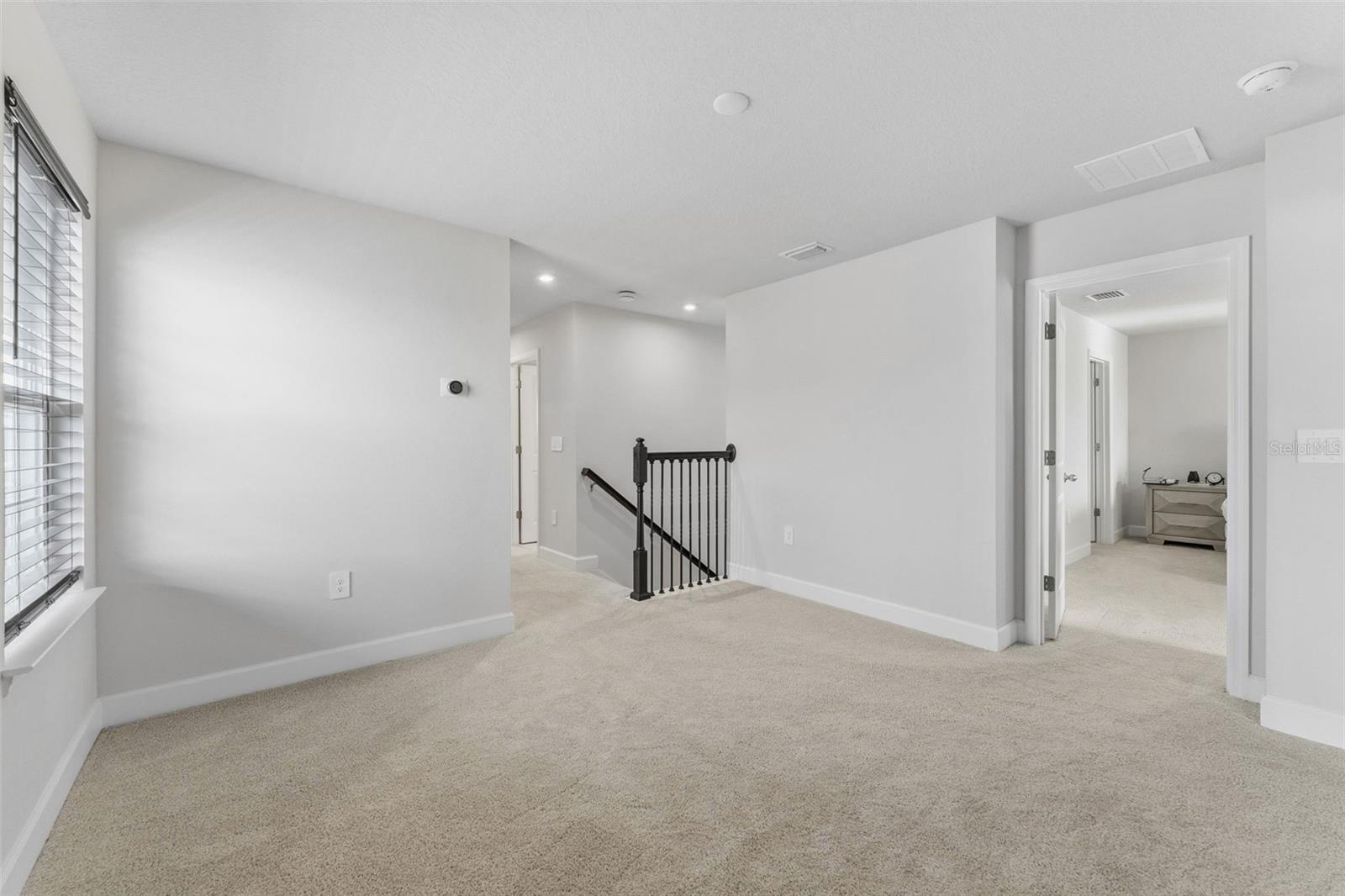 AVALON WOODS PH II - Residential Lease