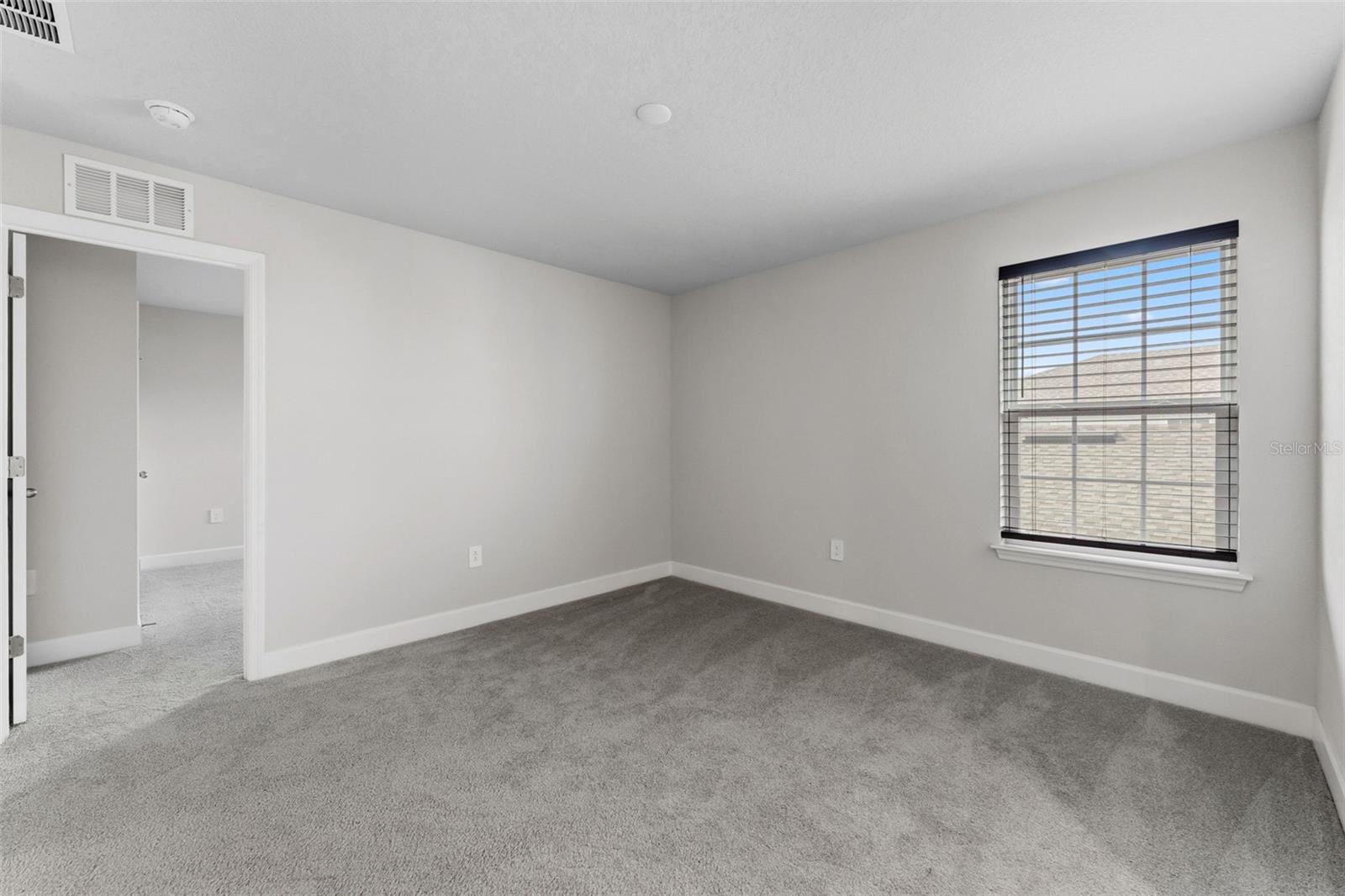 AVALON WOODS PH II - Residential Lease