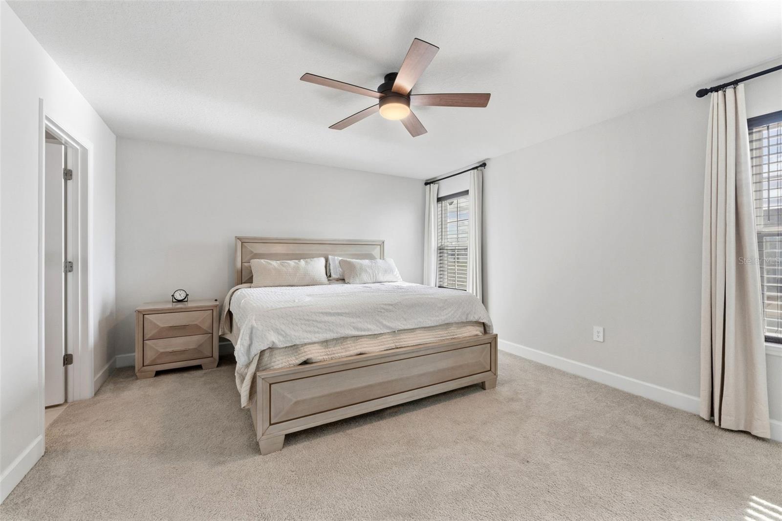 AVALON WOODS PH II - Residential Lease