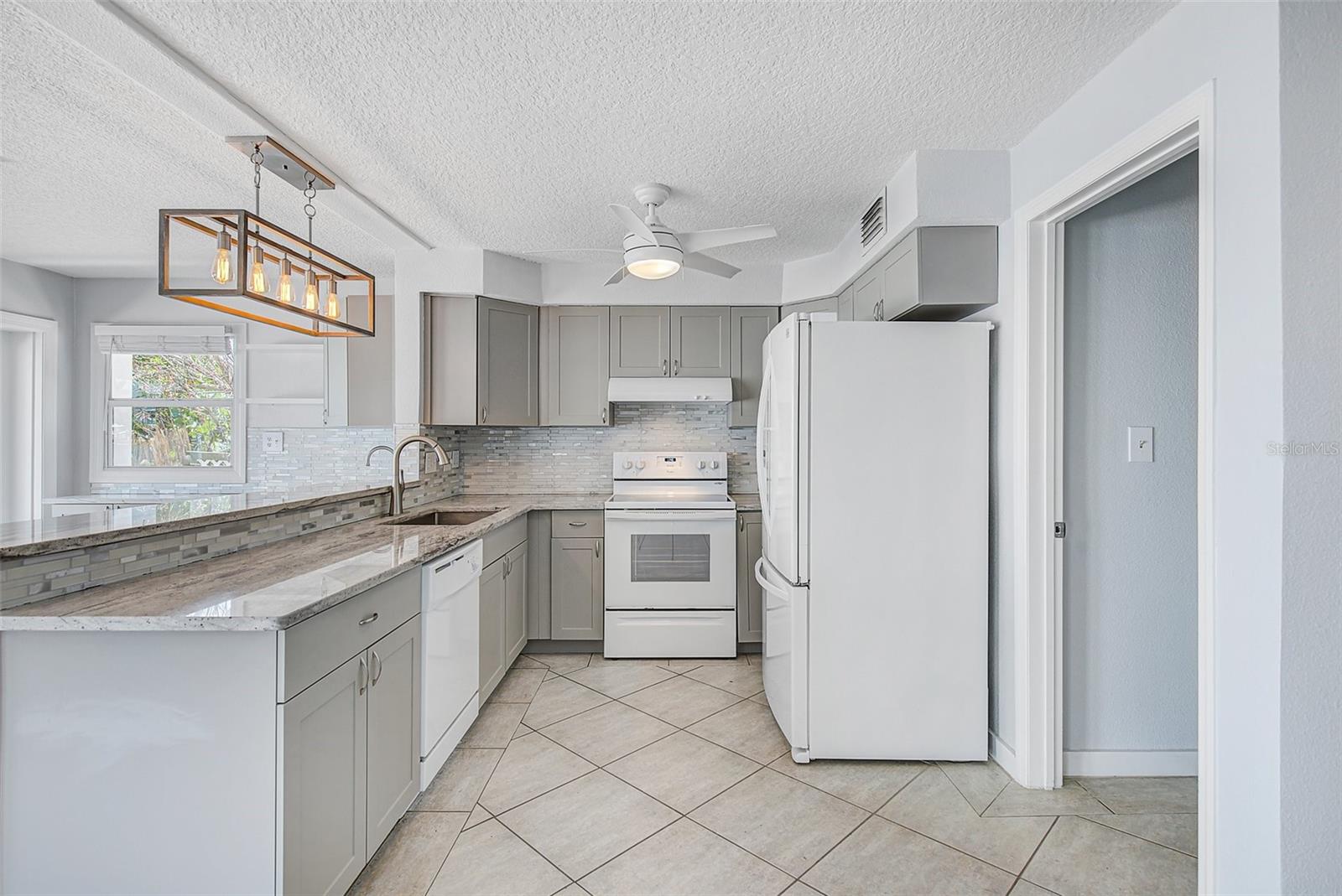 SURFSIDE SUB 4 - Residential Lease