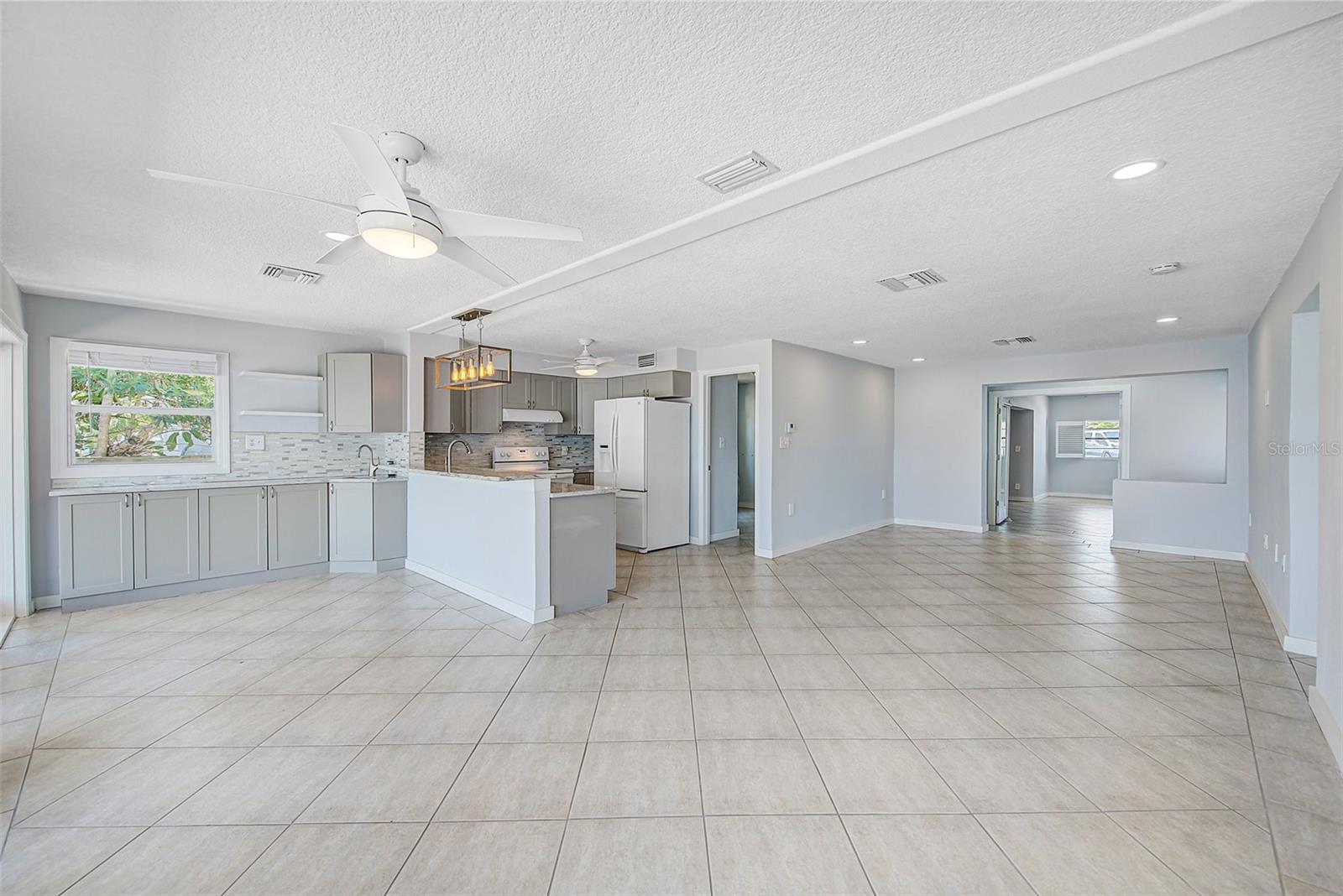 SURFSIDE SUB 4 - Residential Lease