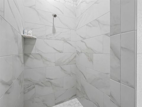 Tiny photo for 7041 NE 22nd Court Road, Ocala, FL 34479 (MLS # OM704149)