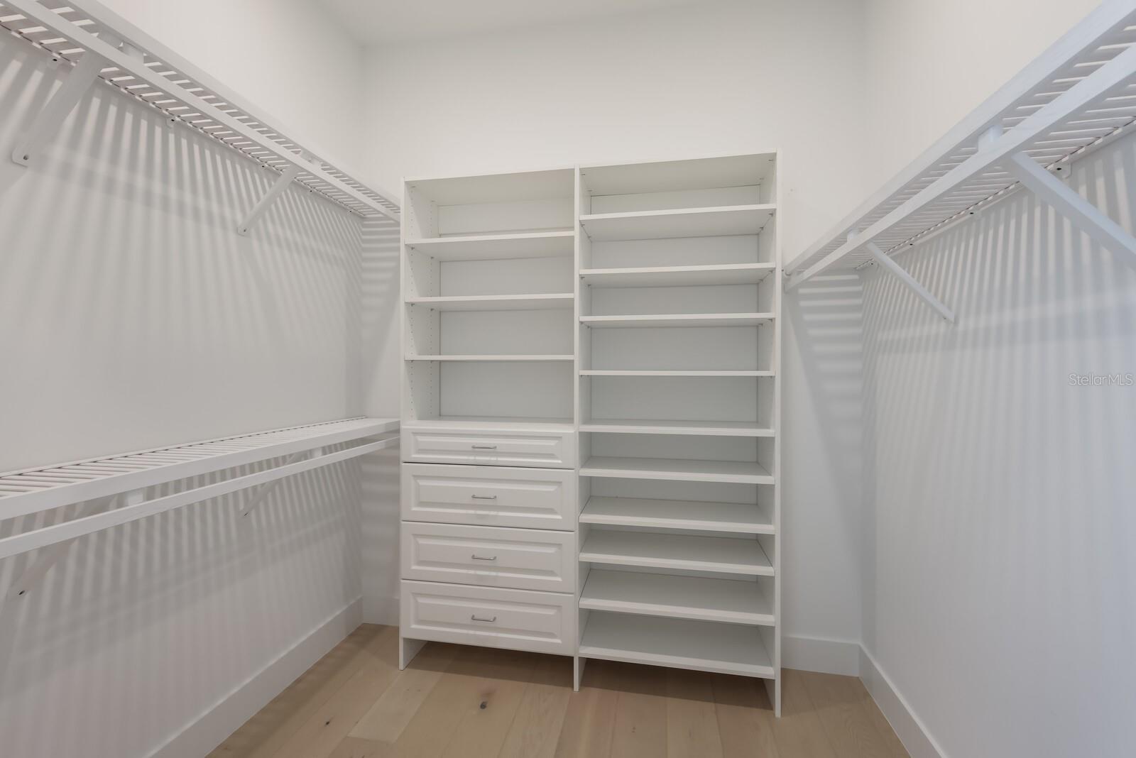 GRANADA - Residential