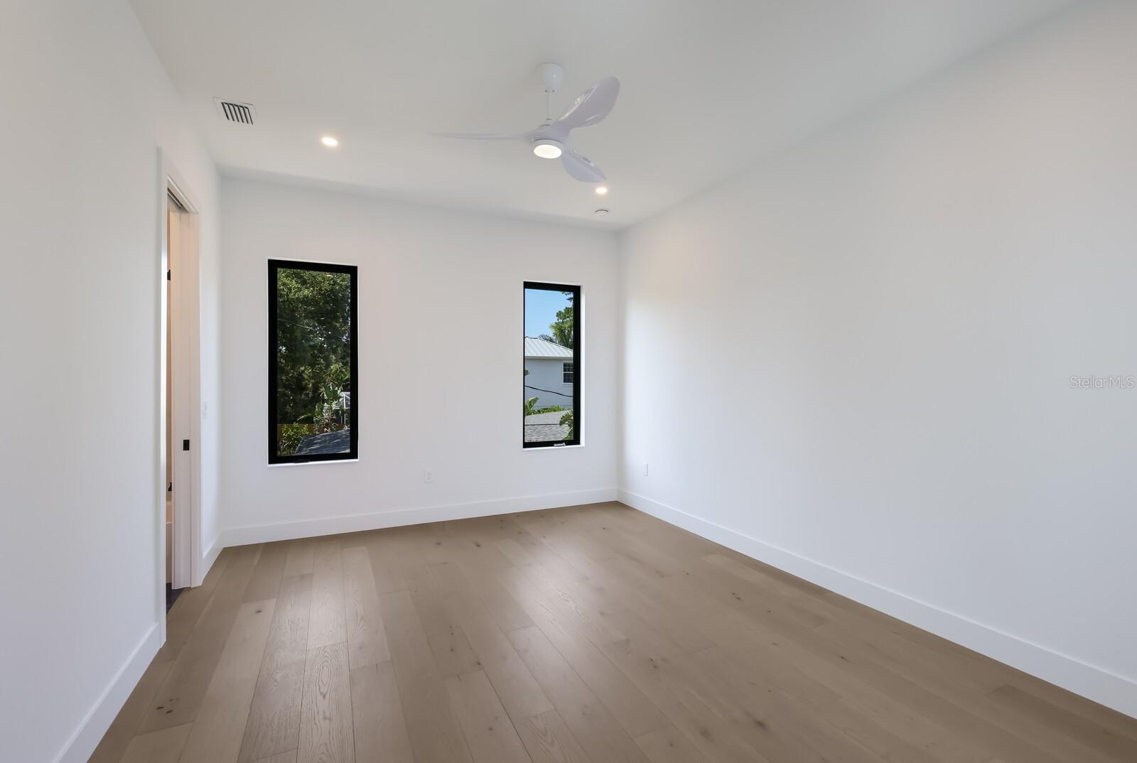 GRANADA - Residential