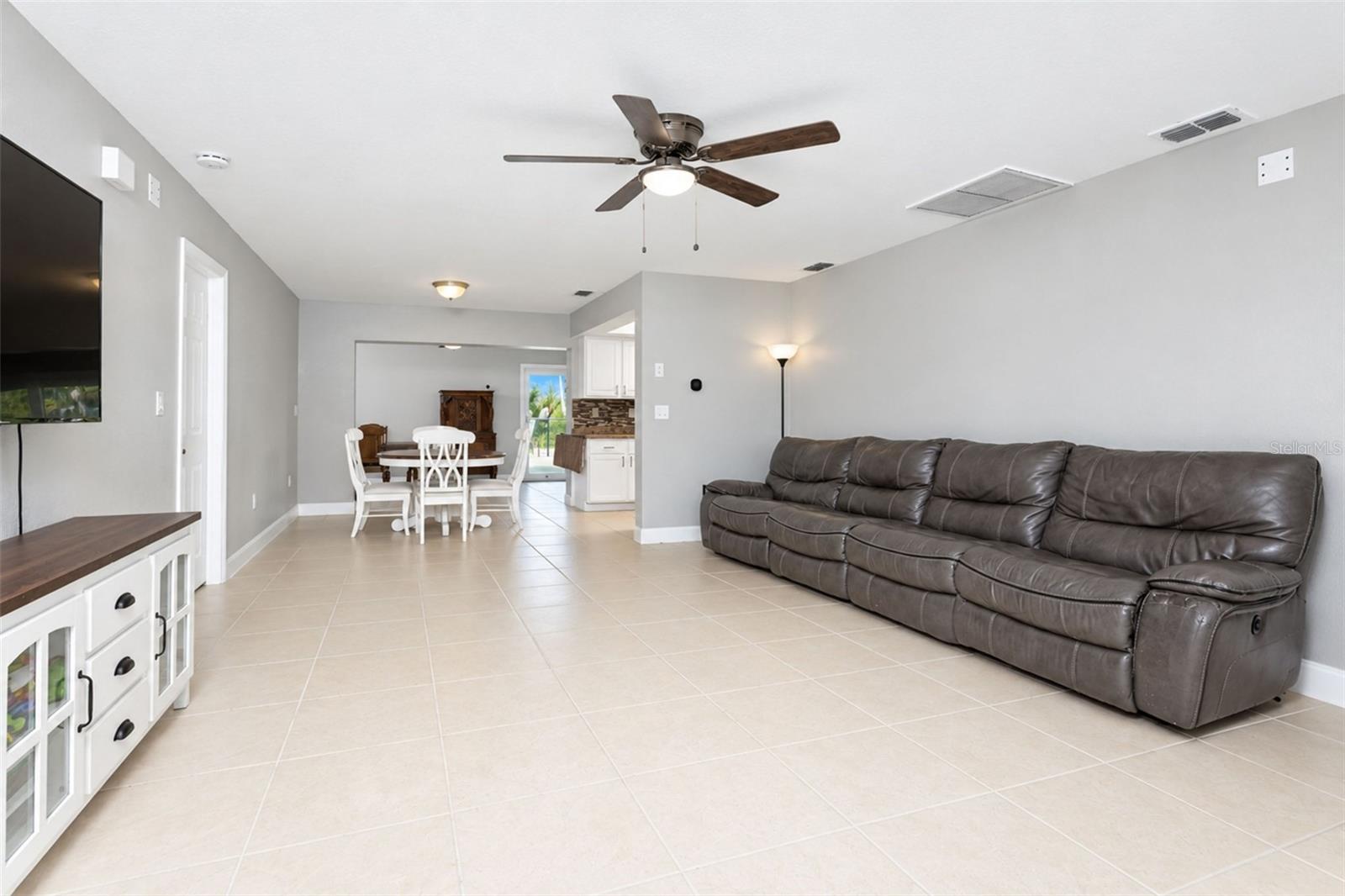 1093 DORCHESTER ST, PORT CHARLOTTE, FL, 33952 2 1093 DORCHESTER ST
