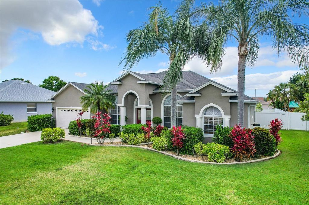 Photo of 205 Terranova Boulevard, Winter Haven, FL 33884 (MLS # P4937479)