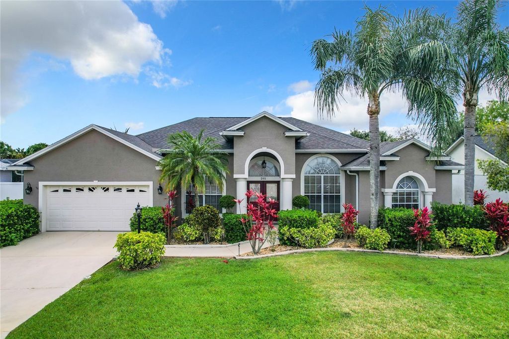 Photo of 205 Terranova Boulevard, Winter Haven, FL 33884 (MLS # P4937479)