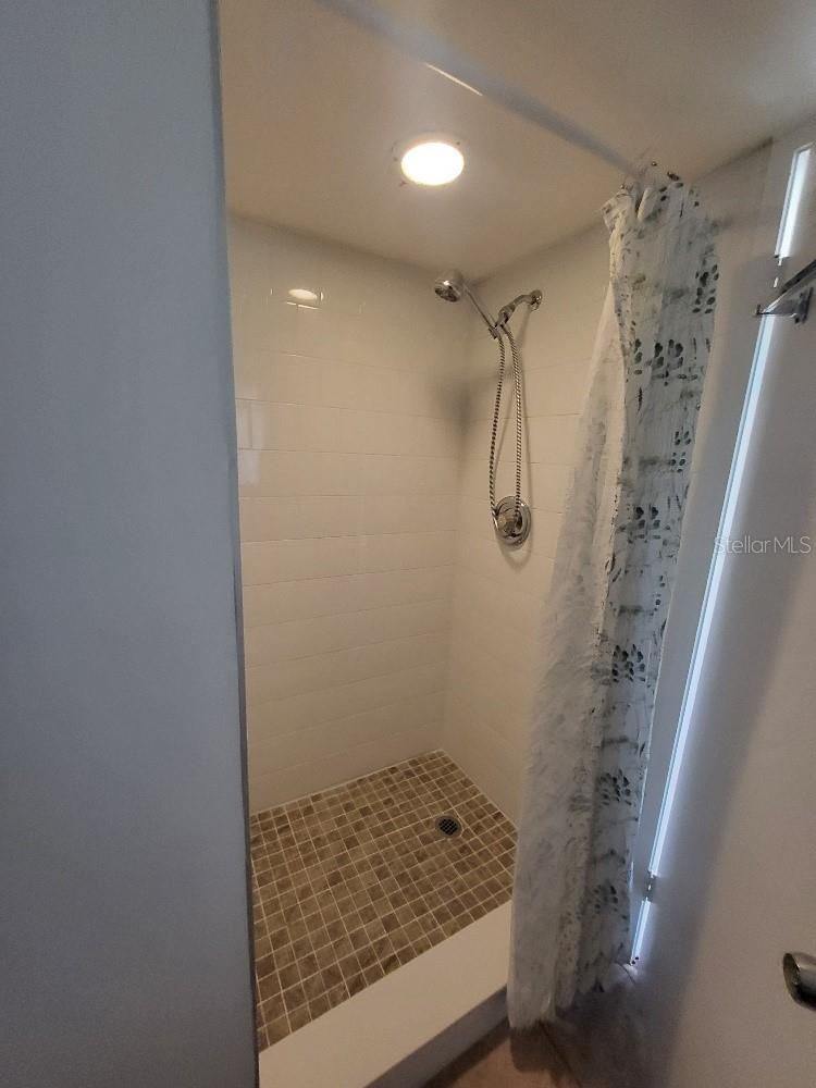 BAY ISLAND GROUP 1 - Residential Lease