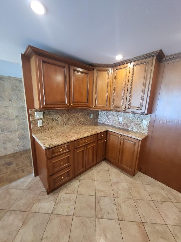 BAY ISLAND GROUP 1 - Residential Lease