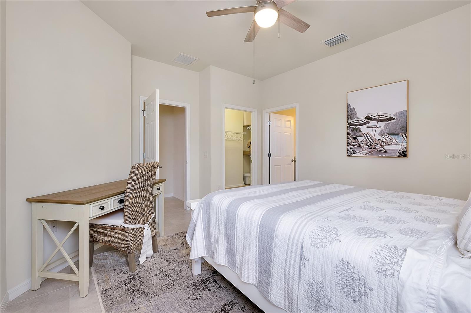 ISLANDWALK - Residential