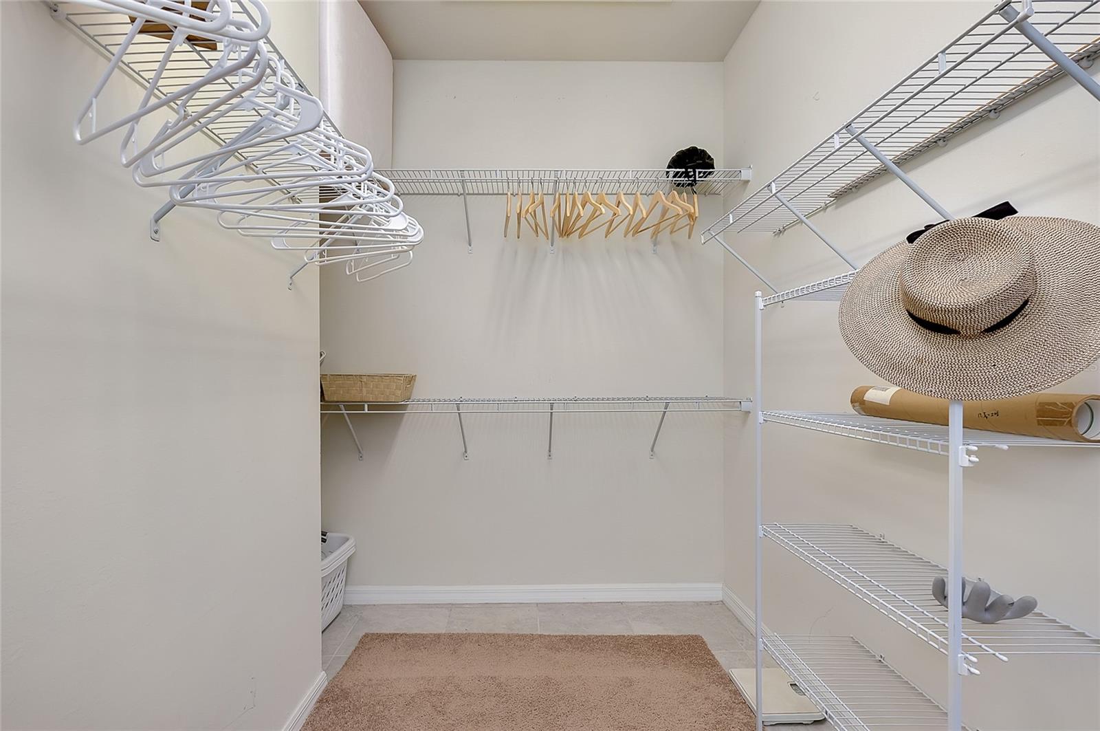 ISLANDWALK - Residential