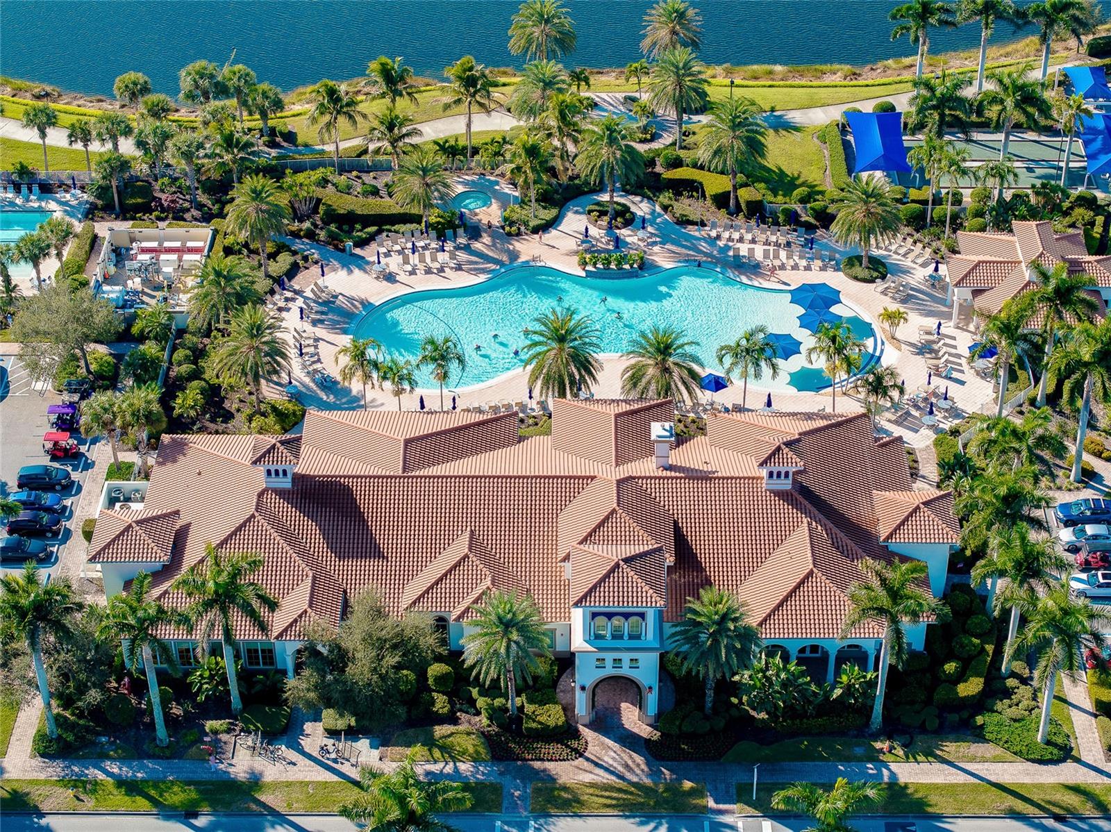 ISLANDWALK - Residential