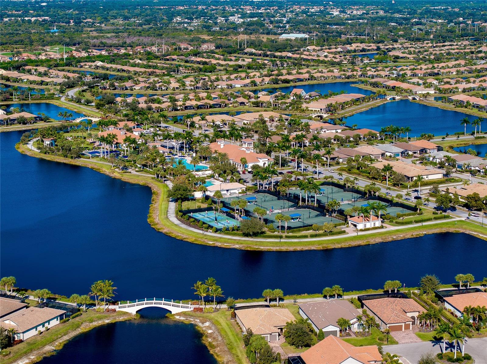 ISLANDWALK - Residential