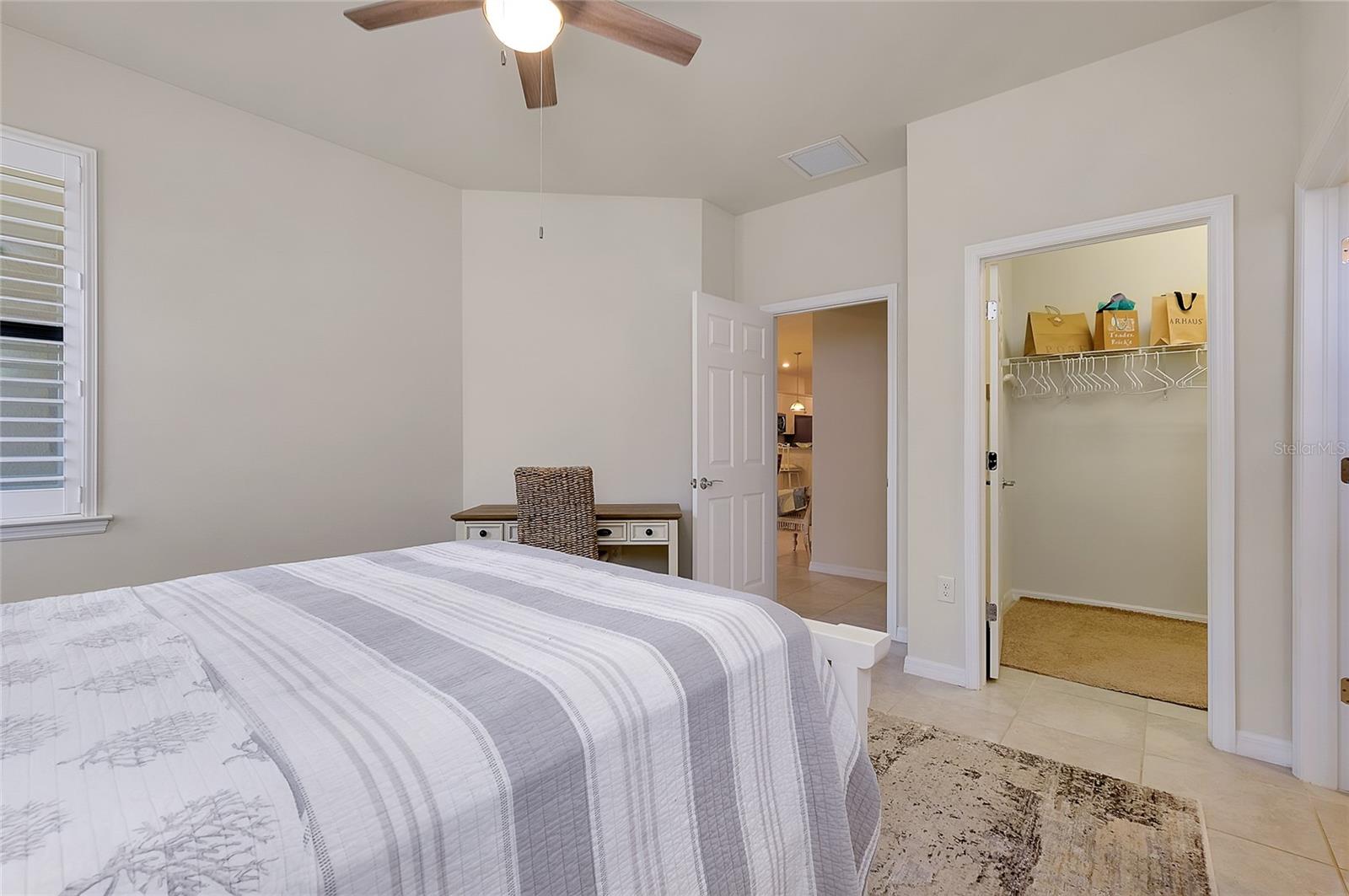 ISLANDWALK - Residential