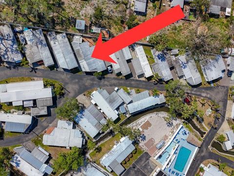 Photo of 8600 42nd Place N #11, St Petersburg, FL 33709 (MLS # S5138238)