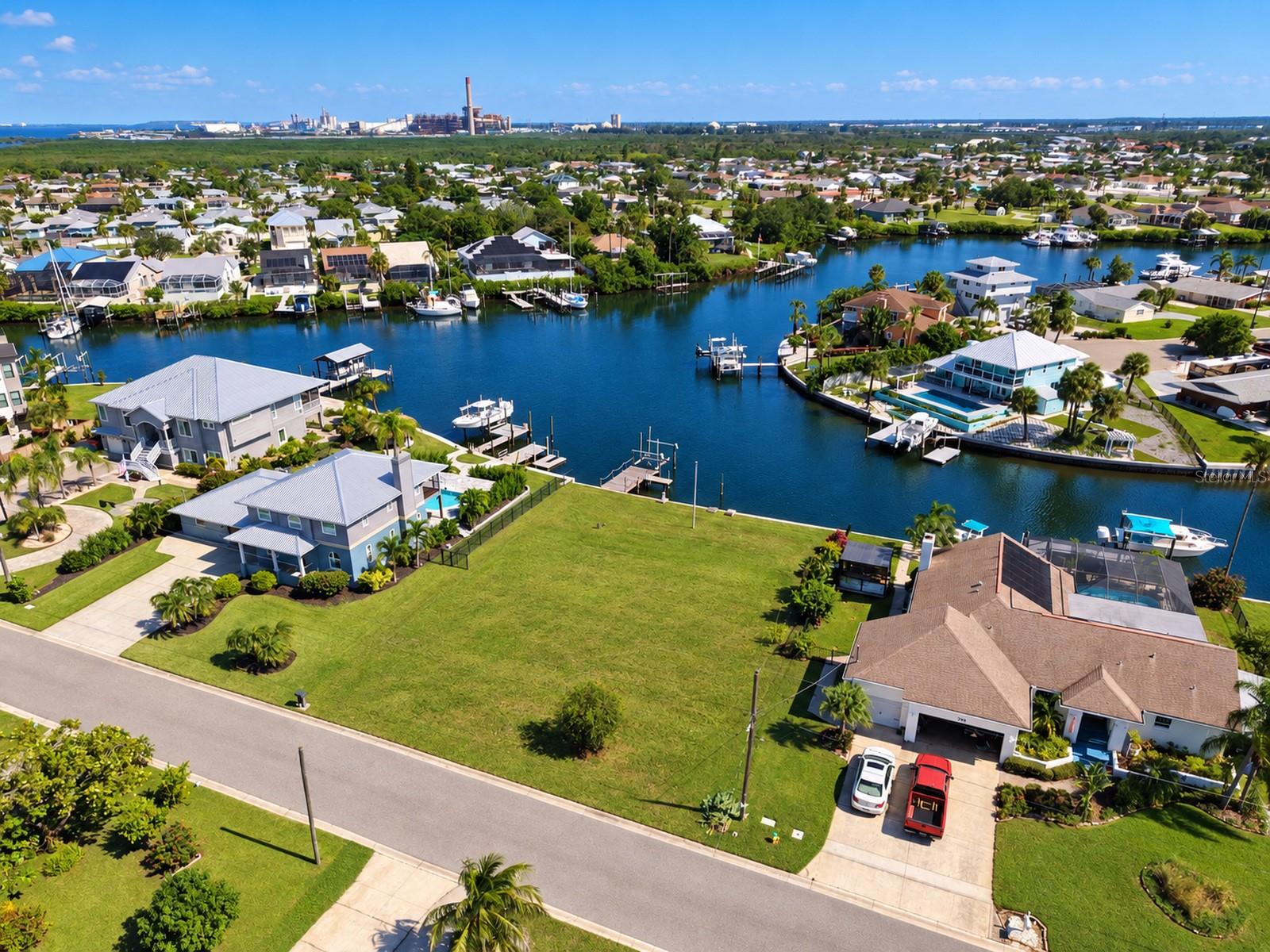 753 GRAN KAYMEN WAY, APOLLO BEACH, FL, 33572 2 753 GRAN KAYMEN WAY
