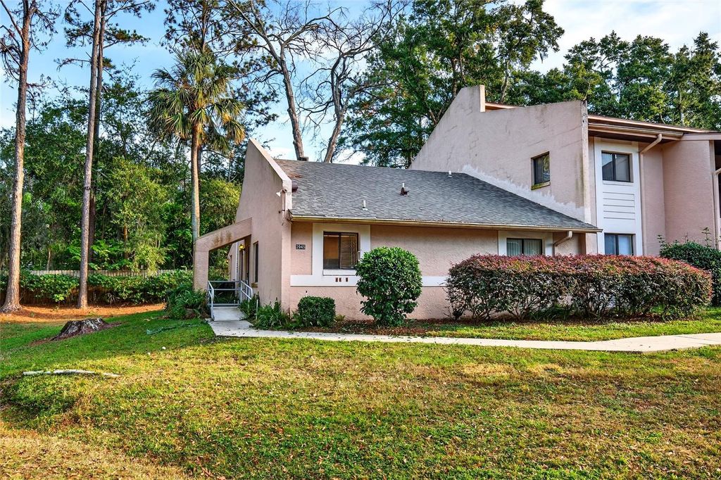 Photo of 2945 SW 32nd Avenue #D6, Ocala, FL 34474 (MLS # OM727780)