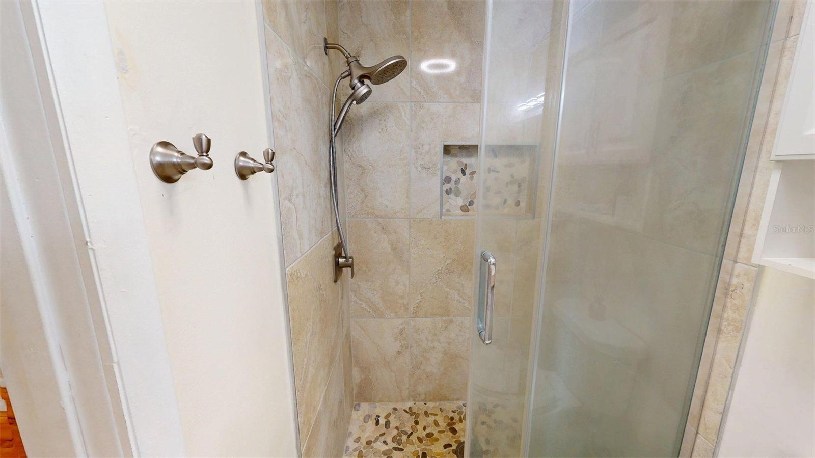 ROYAL HOWARD SUB - Residential