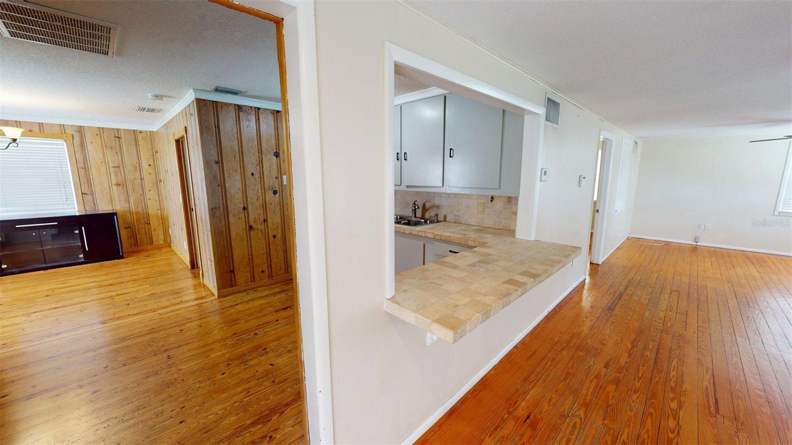 ROYAL HOWARD SUB - Residential