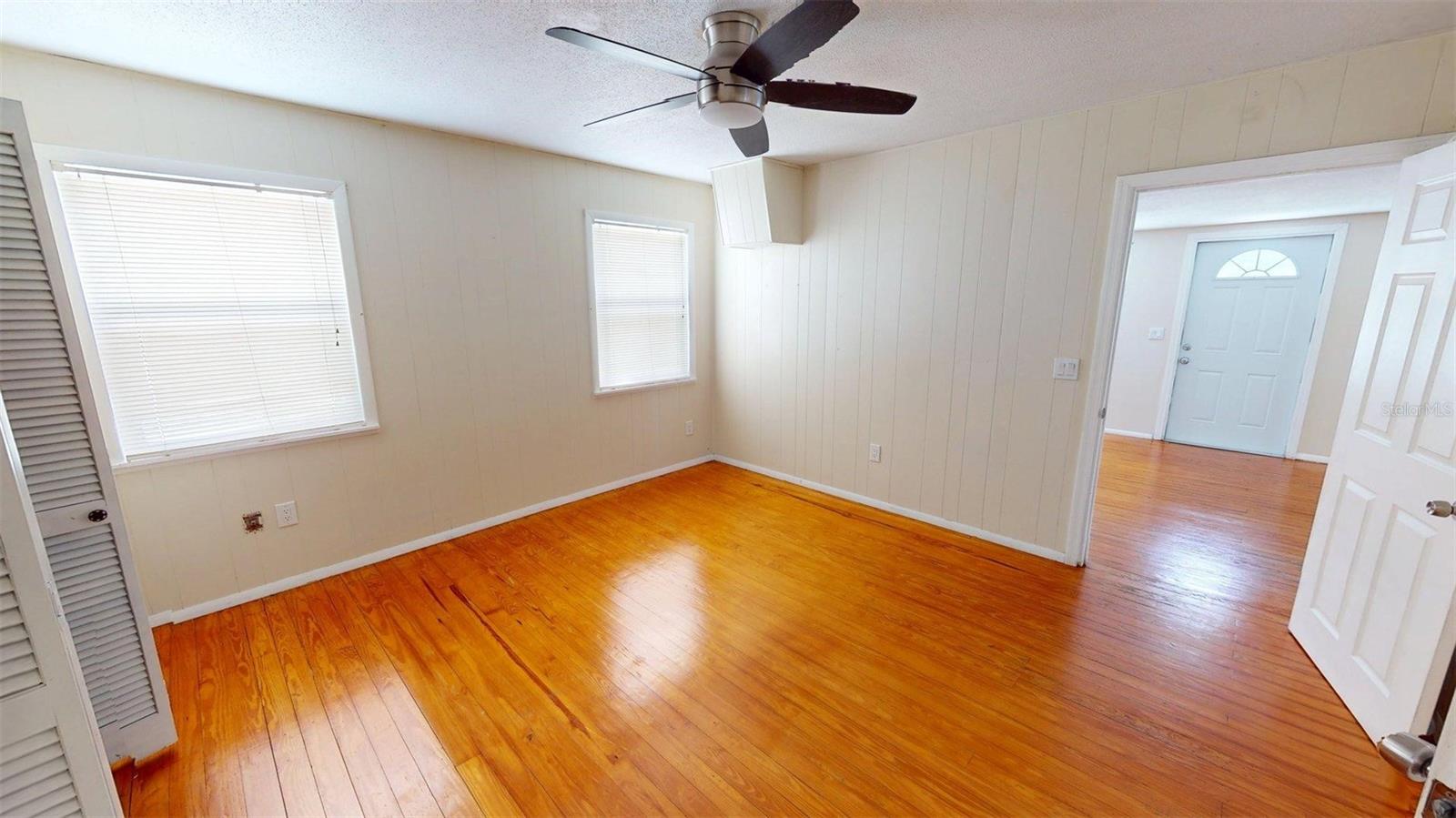 ROYAL HOWARD SUB - Residential