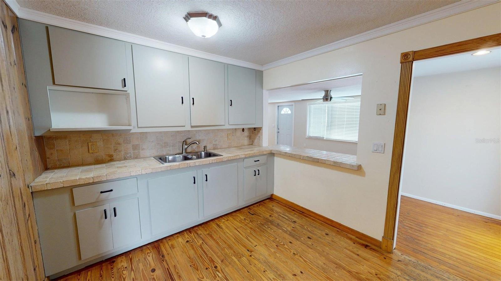 ROYAL HOWARD SUB - Residential