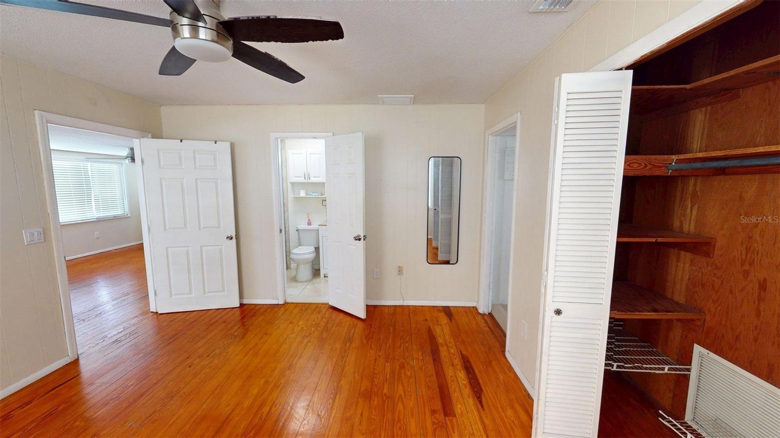 ROYAL HOWARD SUB - Residential