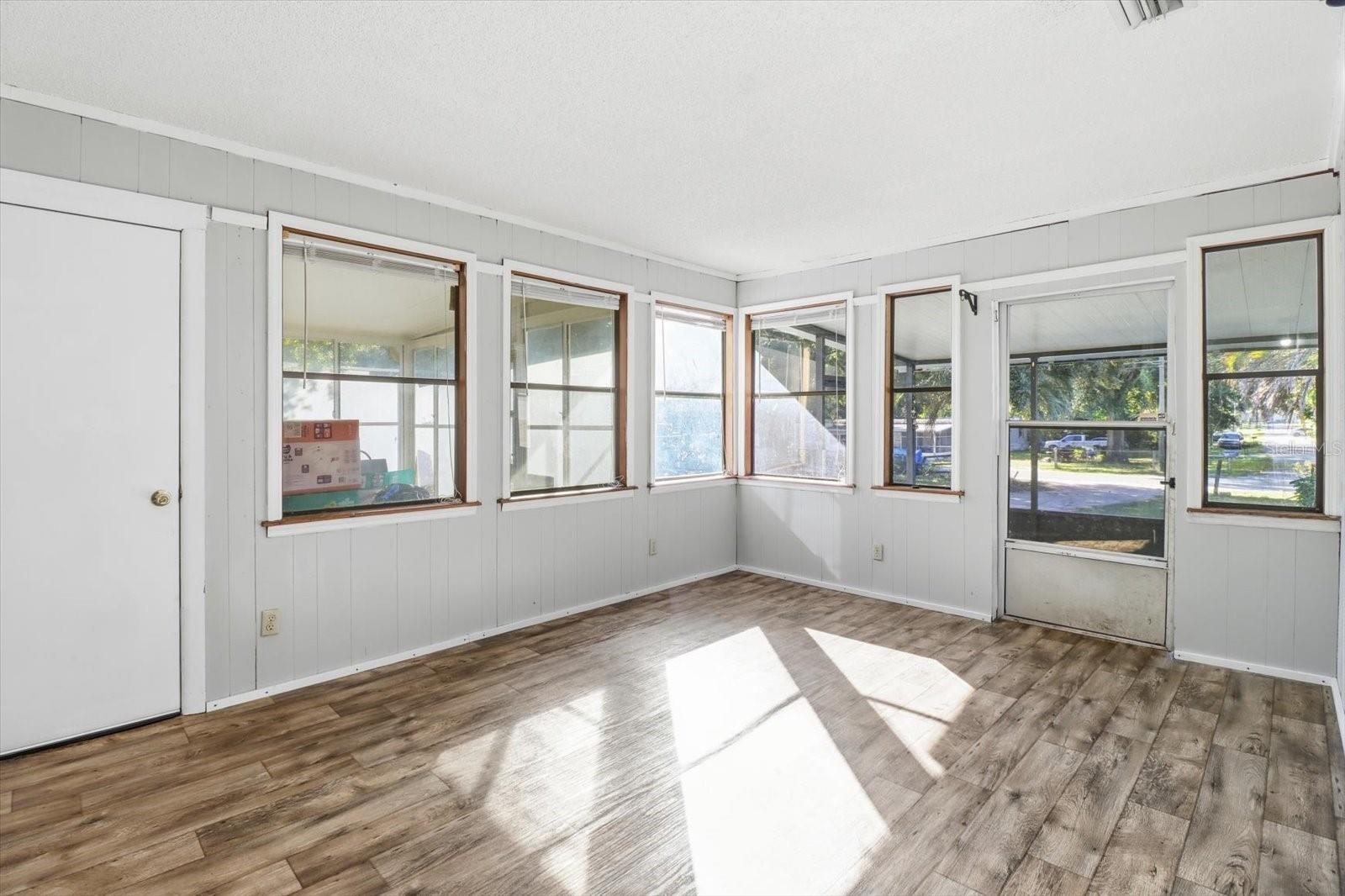 LITTLE LAKE WEIR - Residential