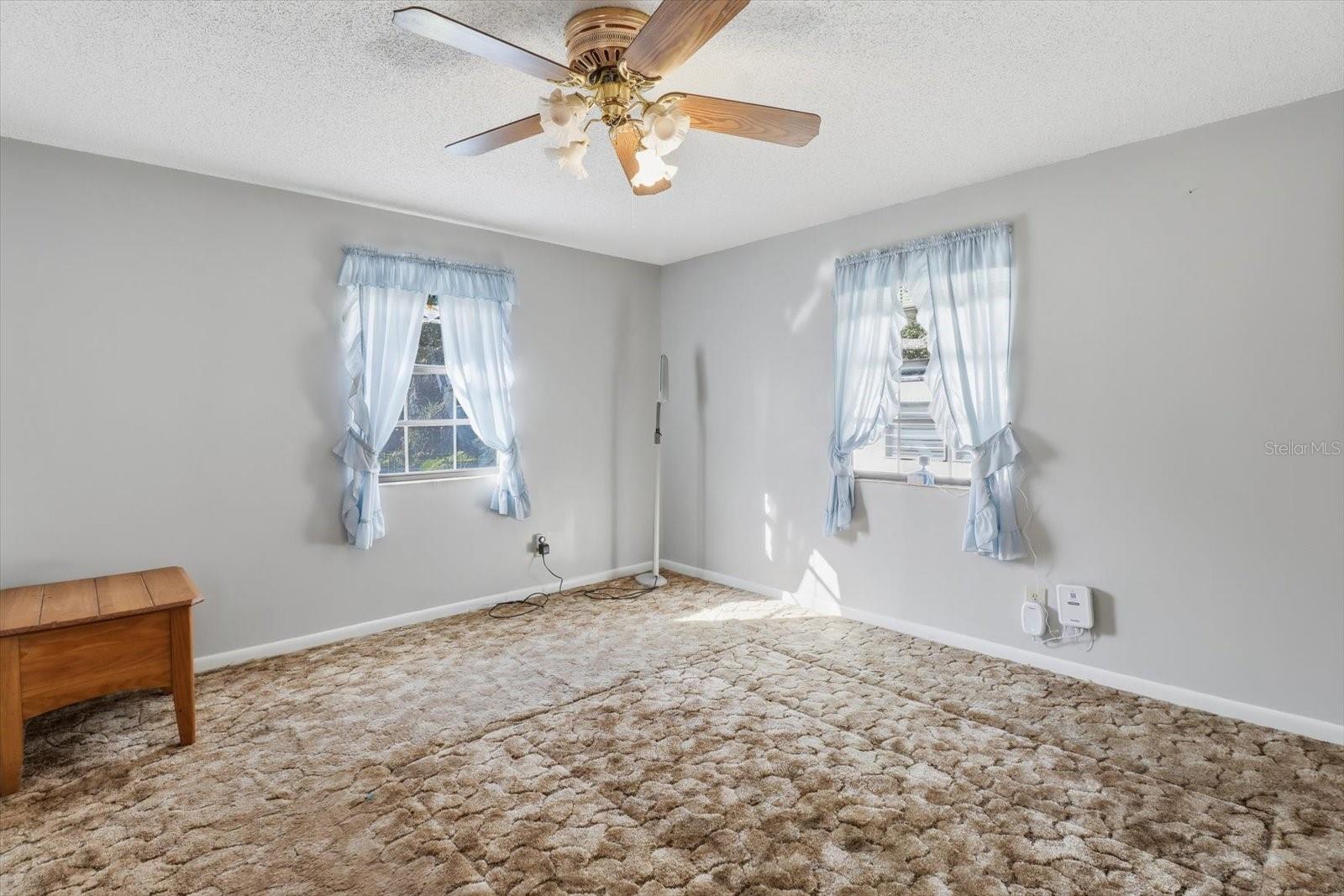 LITTLE LAKE WEIR - Residential