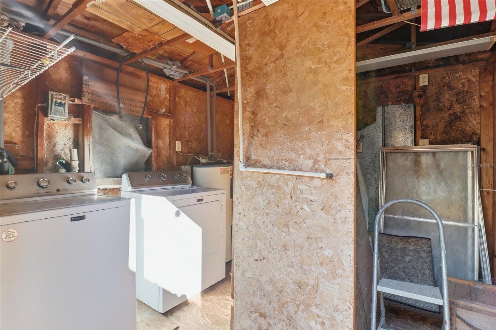 LITTLE LAKE WEIR - Residential