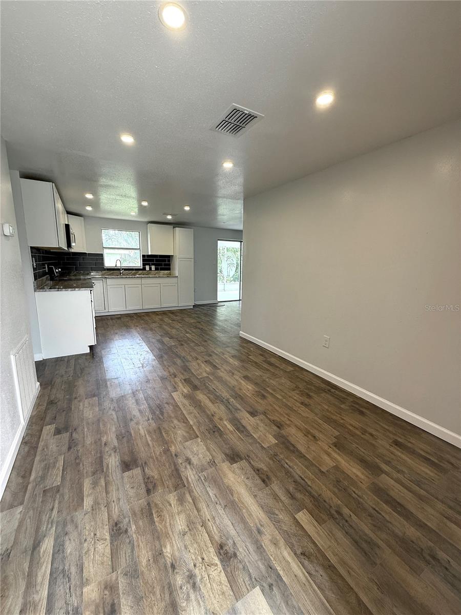 3914 9TH STREET COURT W