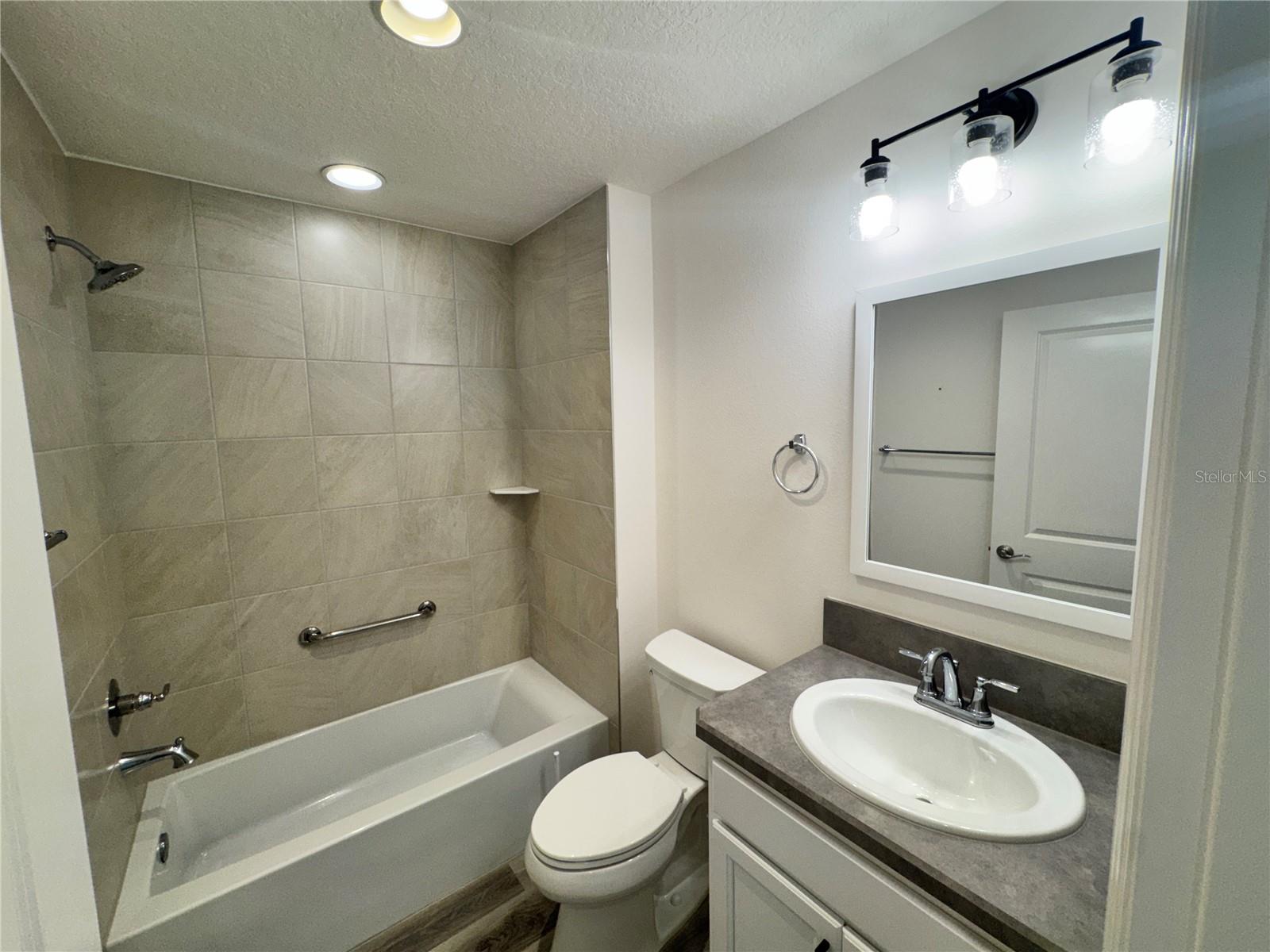 VILLAGES/WEST LK UN #74 - Residential Lease