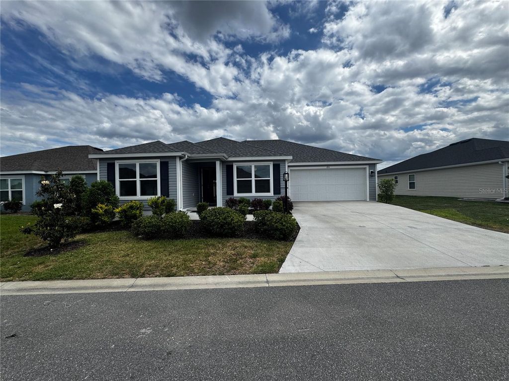 Photo of 854 Morley Avenue, The Villages, FL 34762 (MLS # G5111626)