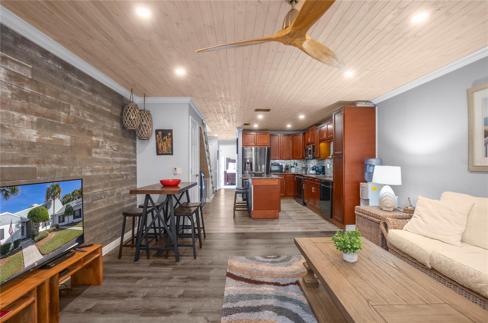 PRITCHARD ISLAND - Residential